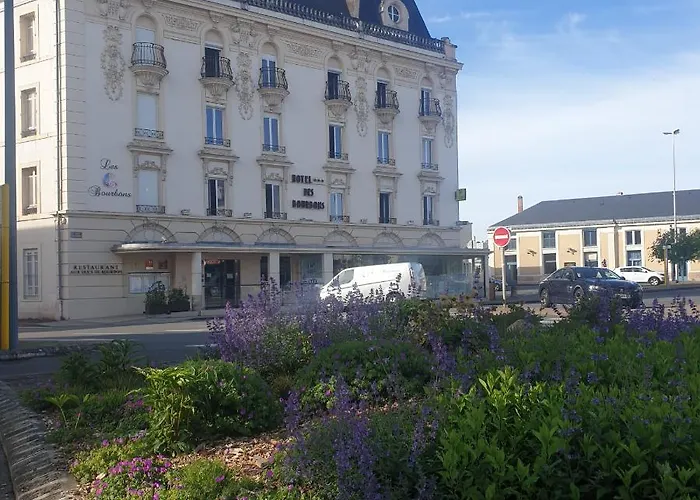 Logis Hotel des Bourbons
