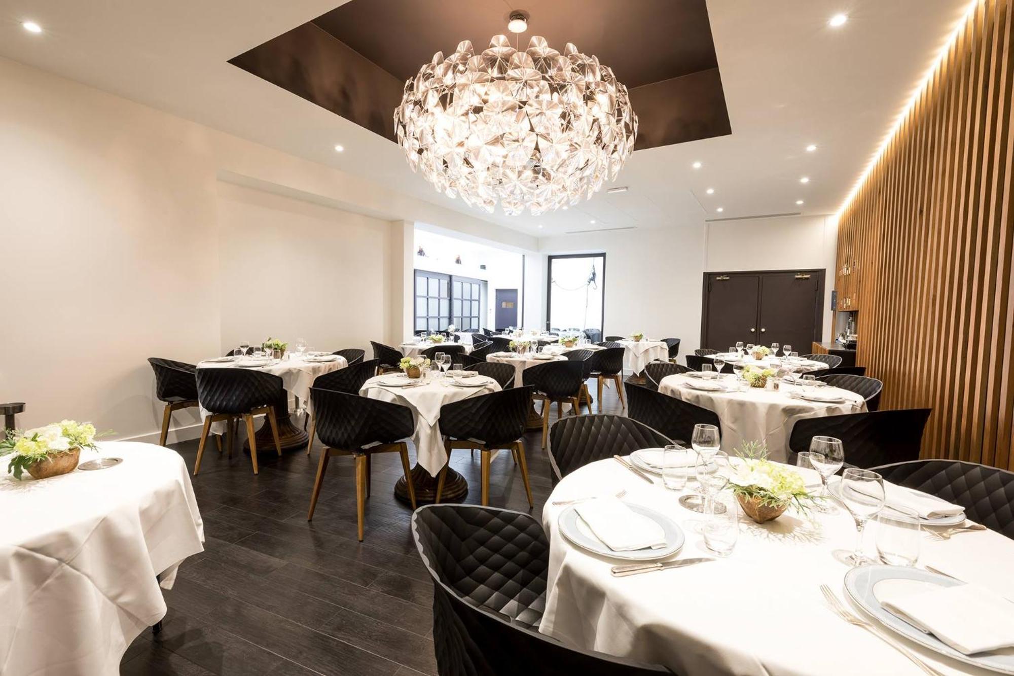 Logis Des Bourbons Hotel 3*