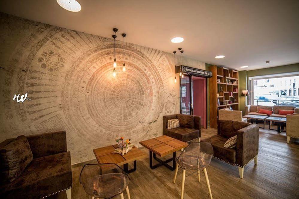 Logis Des Bourbons Hotel